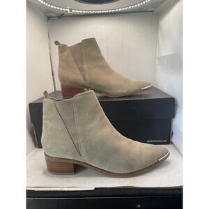 Marc Fisher YALE POINTY TOE CHELSEA LEATHER BOOTIE Size 7M